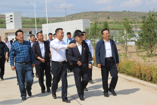 十九屆中央委員、中央黨史和文獻研究院副院長王志民蒞臨圣越參觀調研